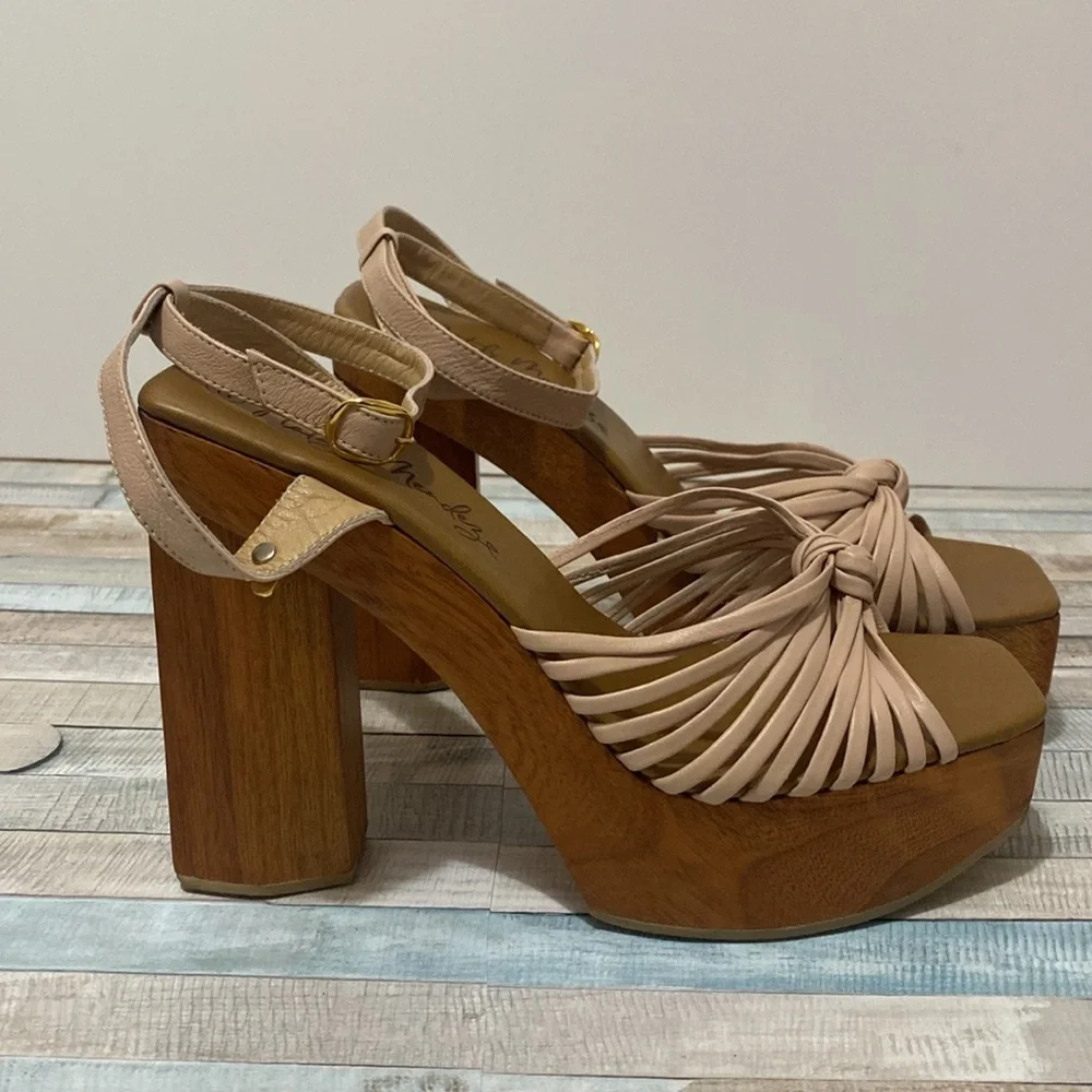 Nataly Mendez Wooden Block Heel Sandals - Picture 2 of 16